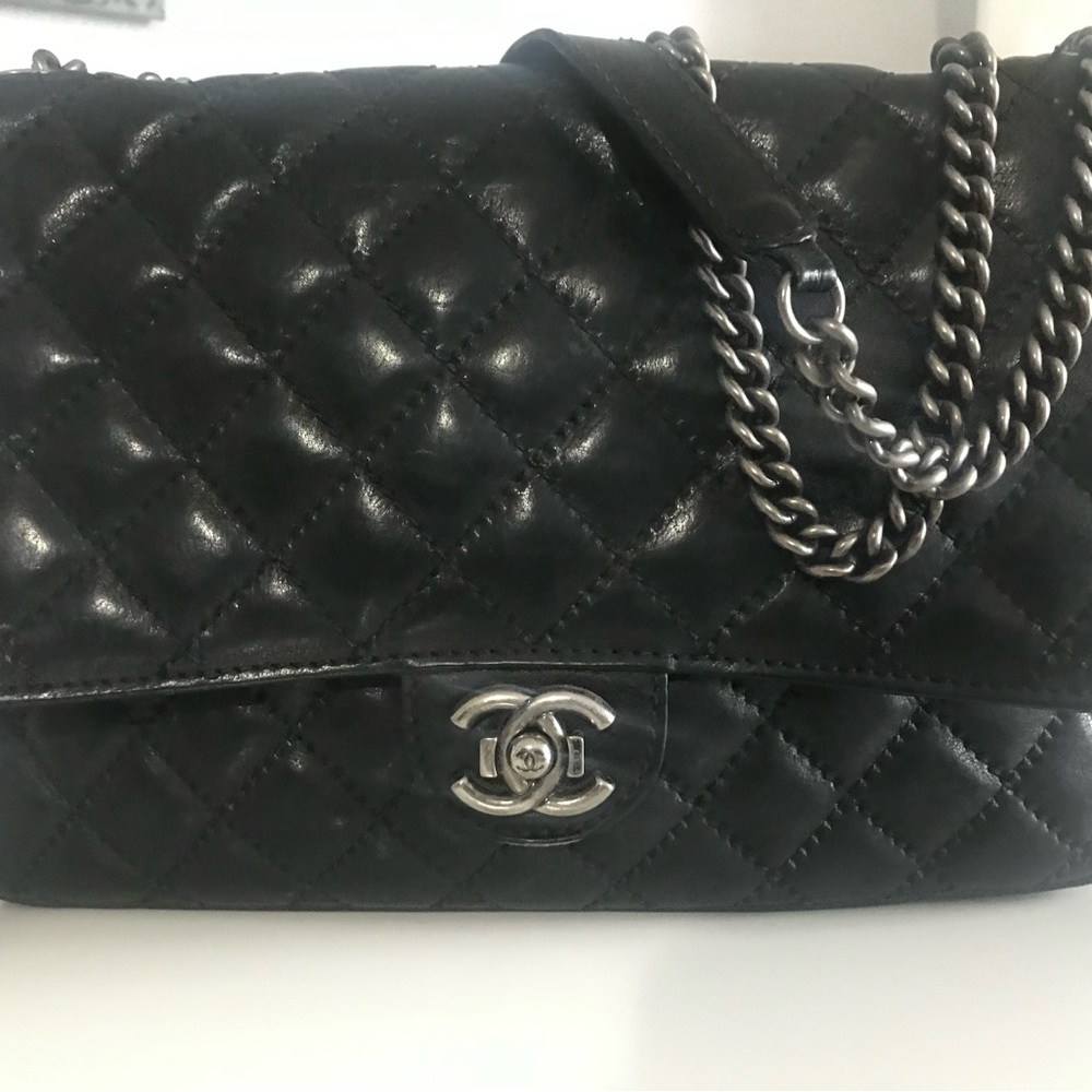 Chanel Paris-Dallas Quilted Flap Bag in good condition